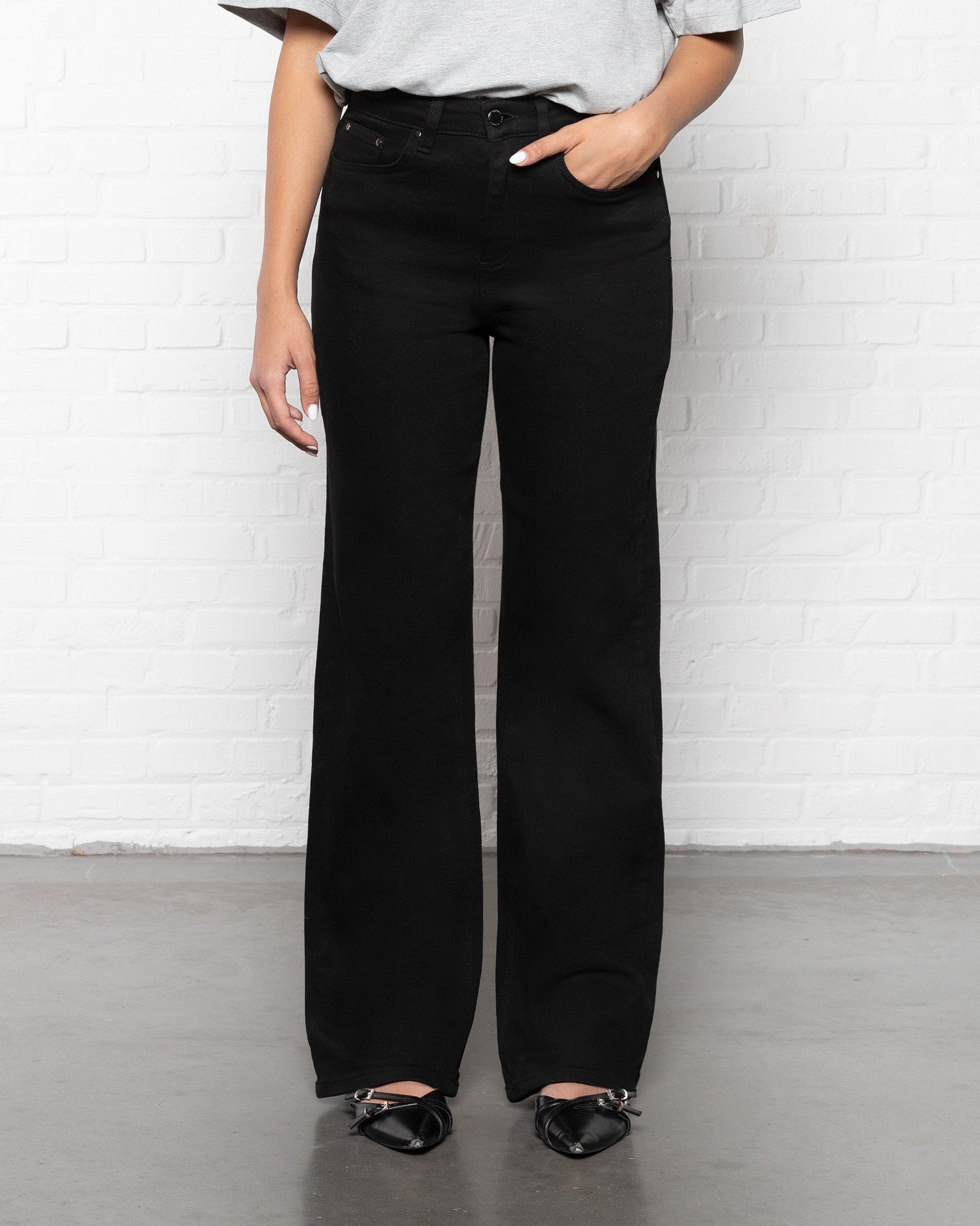 BOOTCUT JEANS BLACK