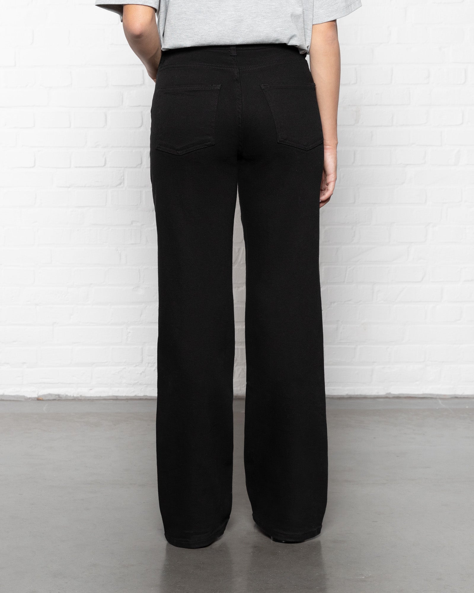 BOOTCUT JEANS BLACK