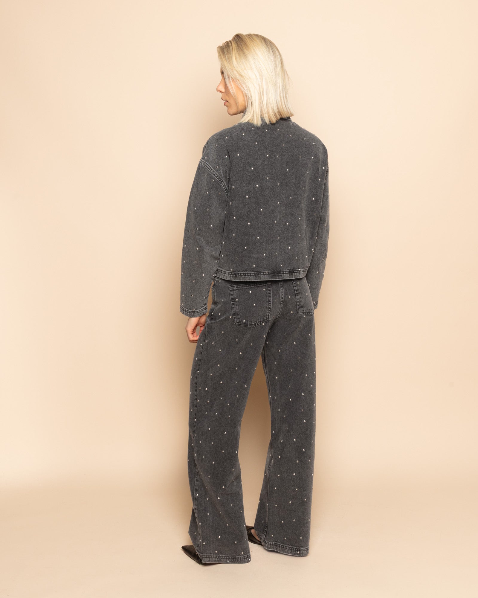 ALLOVER STUD WIDE LEG JEANS GRIJS