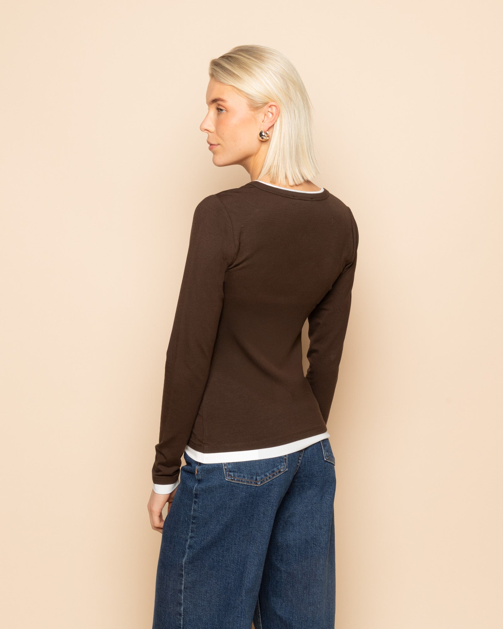 CONTRAST BINDING LONG SLEEVE TOP BROWN