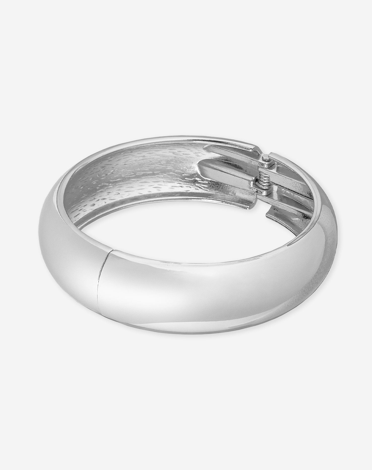 BOLD BANGLE