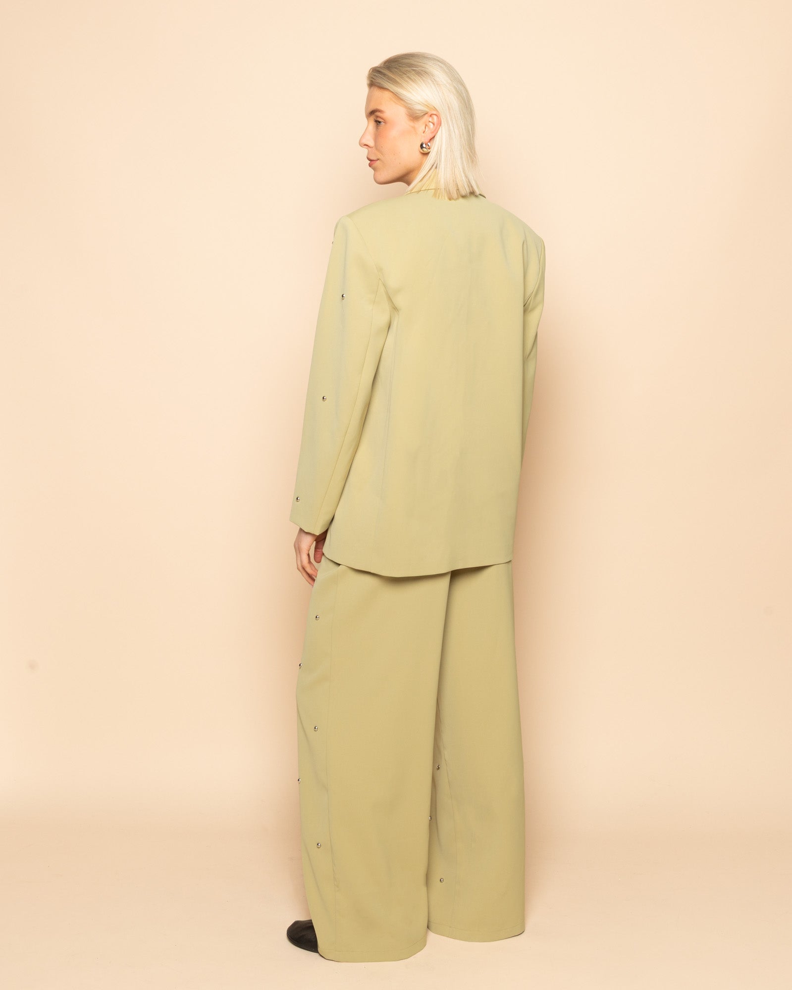 MAINE BUBBLE STUD BLAZER LIGHT OLIVE