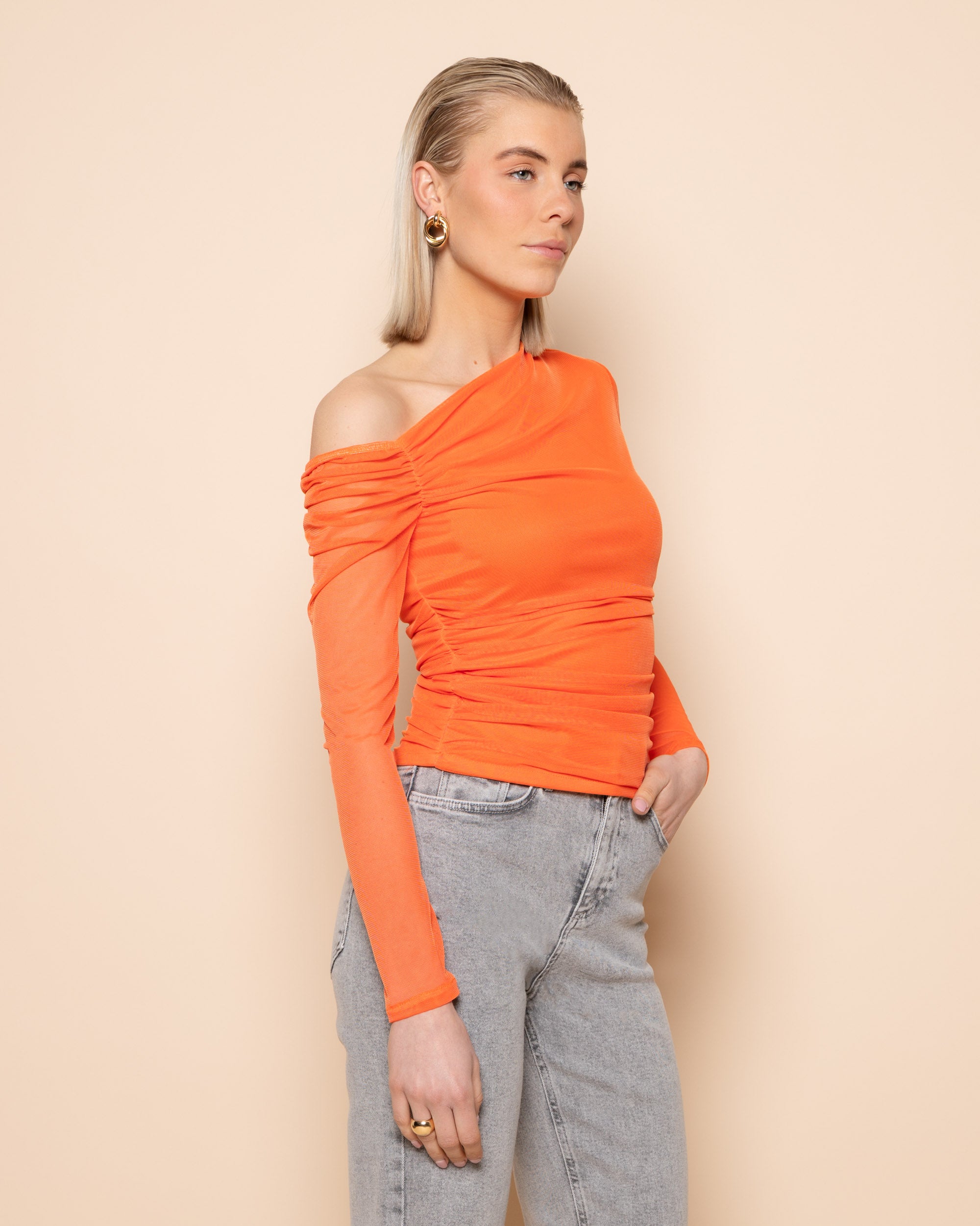ISABELLE OFF SHOULDER MESH TOP ORANJE