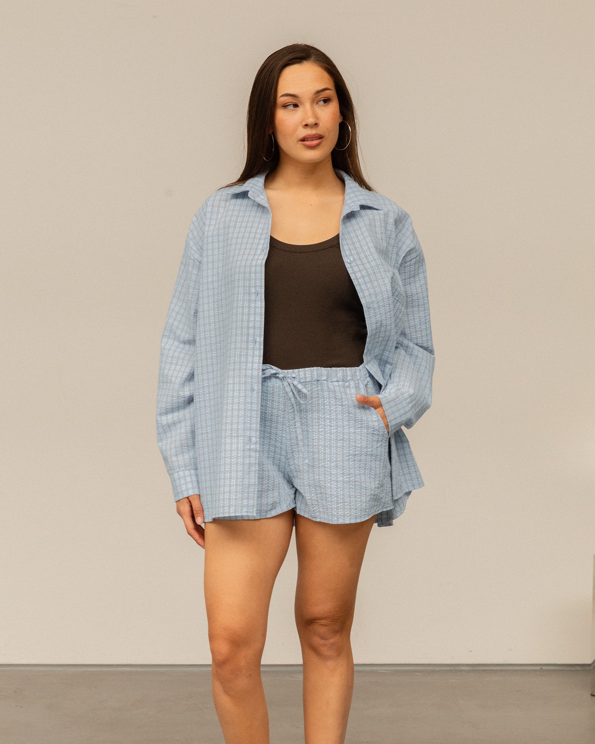 CHECK ELASTIC SHORTS LICHTBLAUW