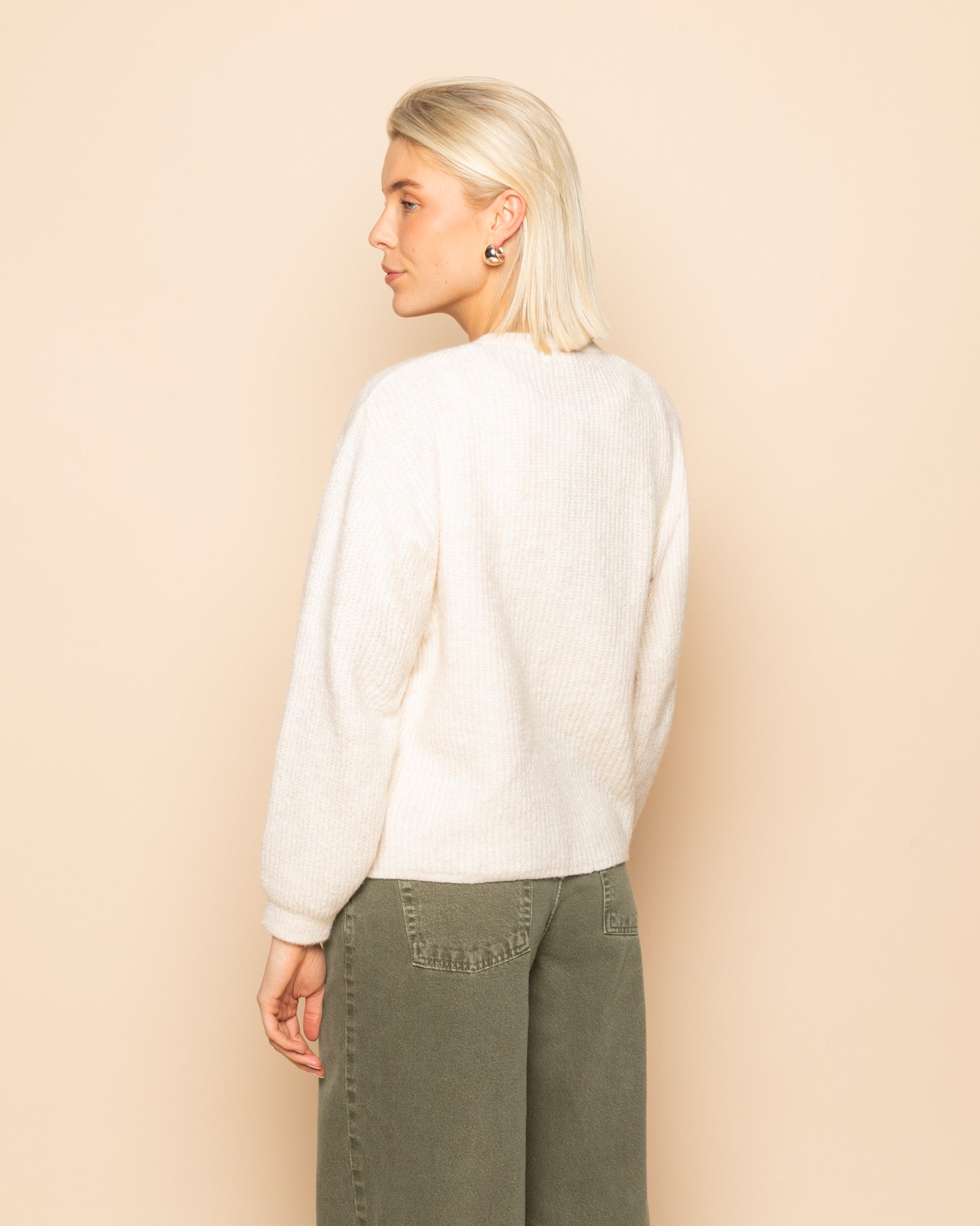AMARA BOUCLE CARDIGAN CRÈME