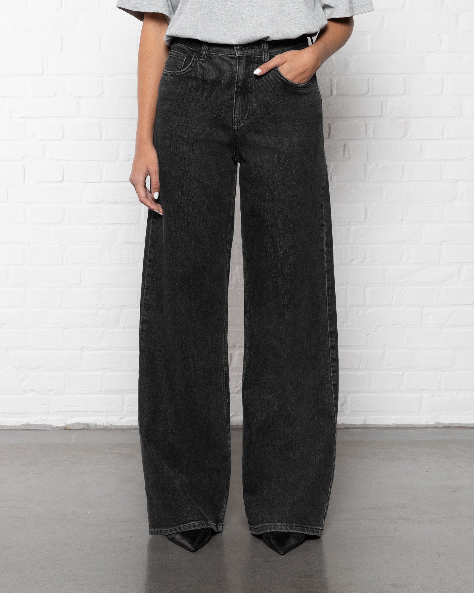 COMFORT WIDE LEG JEANS DARK GREY
